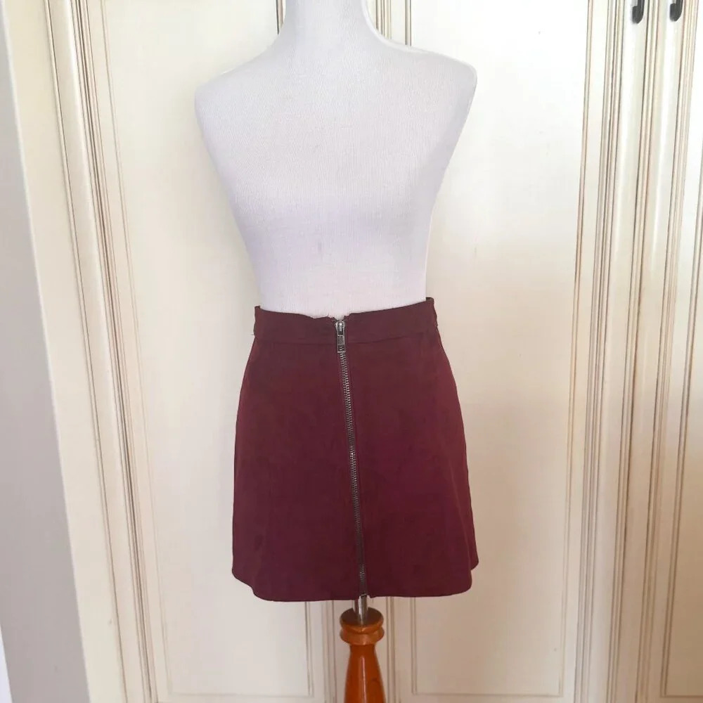 Forever 21  Faux Suede Zip-Front Skirt Size M - Picture 2 of 5